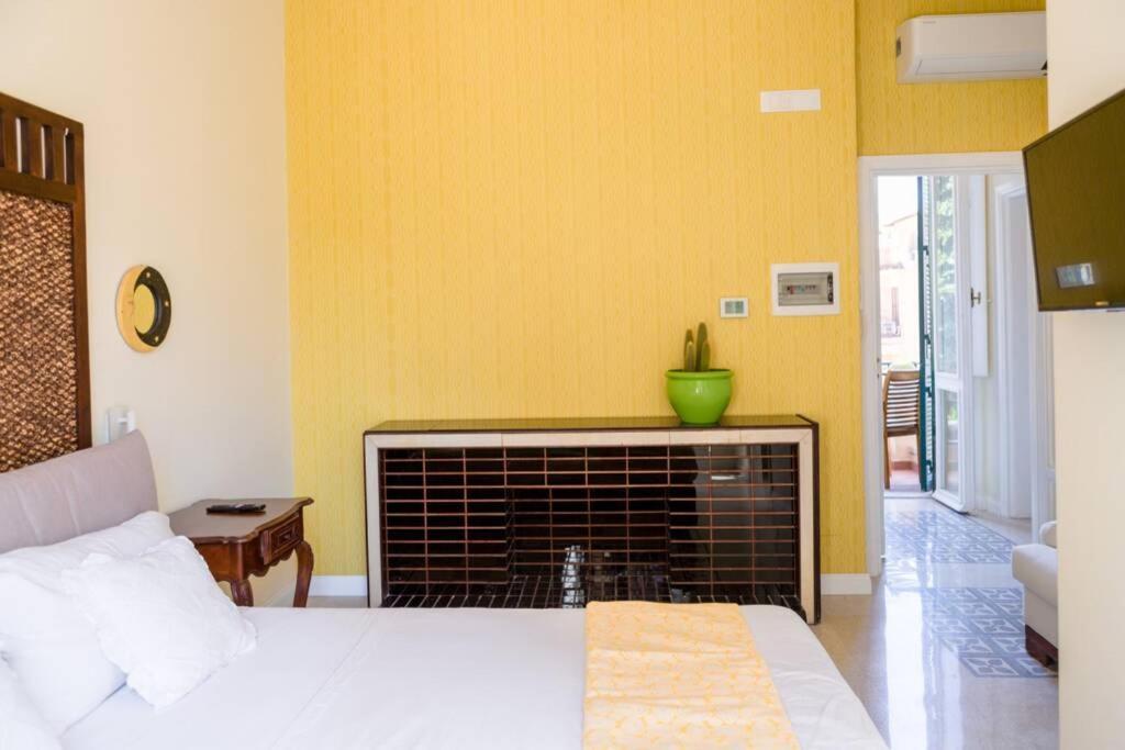 Romantica With Balcony Near San Giovanni Appartement Rome